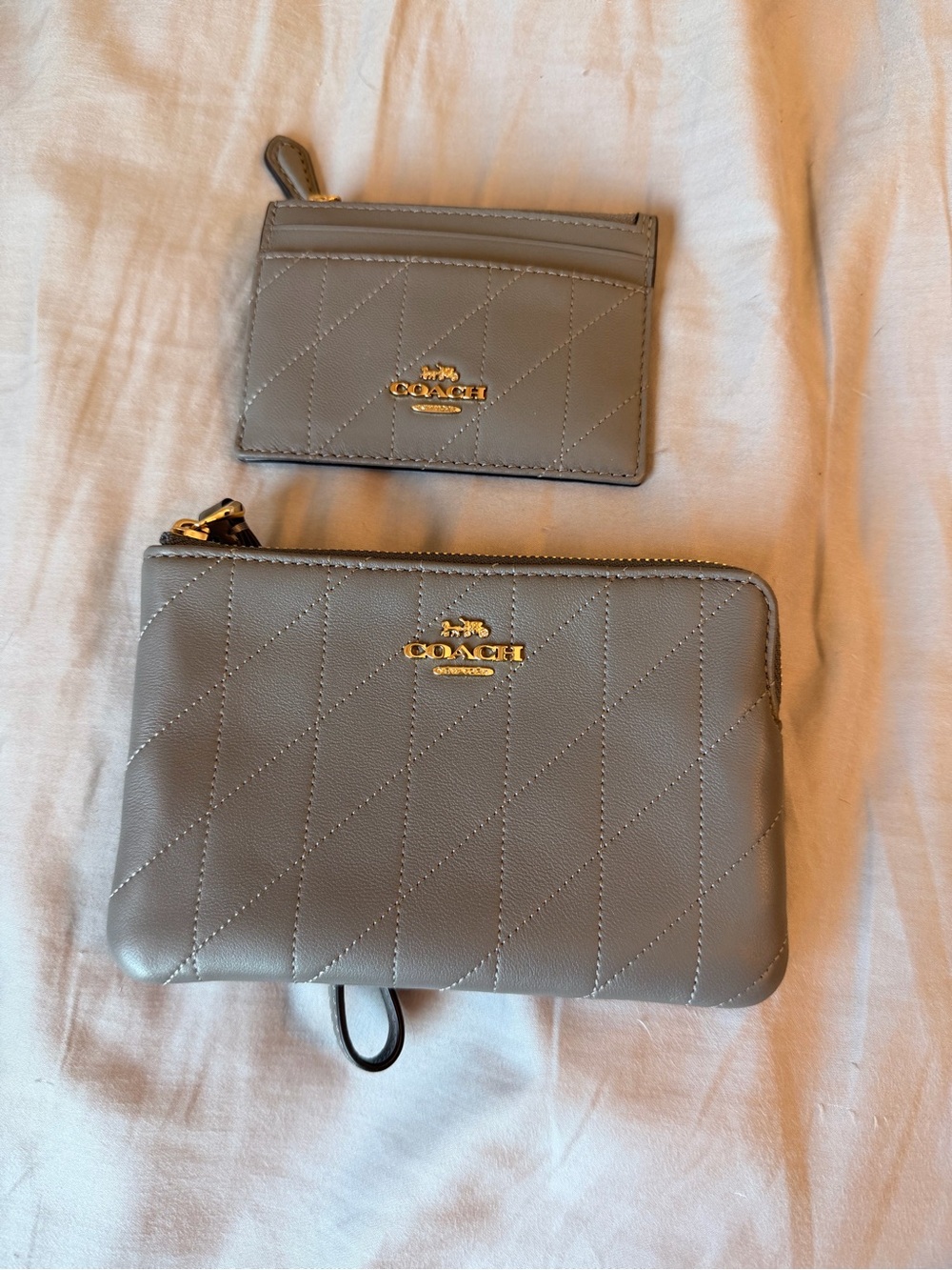 Coach Quilted Leather Wristlet and Card Case in Light Gray with Gold Hardware